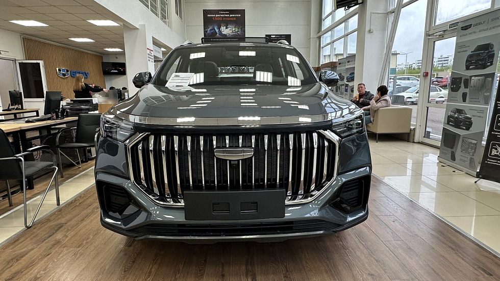 Geely Okavango Флагман, серый