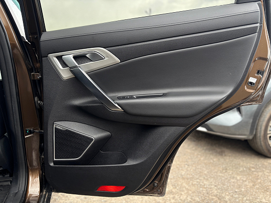 Geely Atlas Luxury, 2021 года, пробег 71600 км