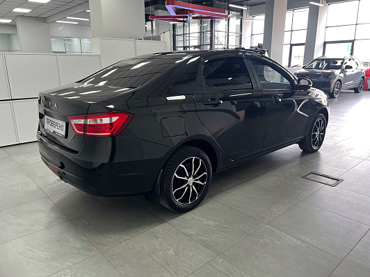 Lada (ВАЗ) Vesta Comfort, 2018 года, пробег 100000 км