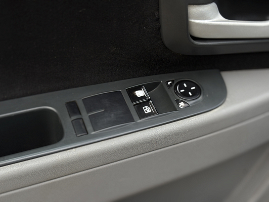 Lada (ВАЗ) Priora Люкс, 2011 года, пробег 199591 км