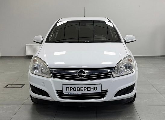 Opel Astra, 2011 года, пробег 245000 км