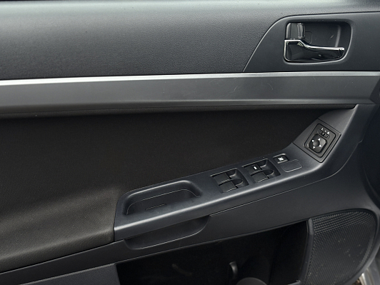 Mitsubishi Lancer, 2011 года, пробег 117631 км