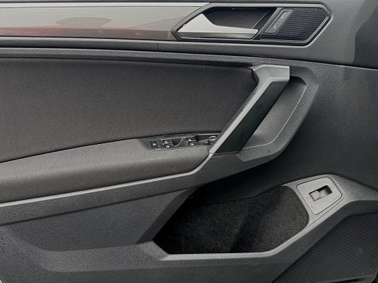 Volkswagen Tiguan CONNECT, 2019 года, пробег 68561 км