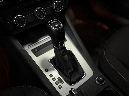 Skoda Octavia Ambition, 2019 года, пробег 164559 км