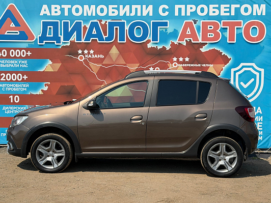 Renault Sandero Stepway Life, 2020 года, пробег 81000 км