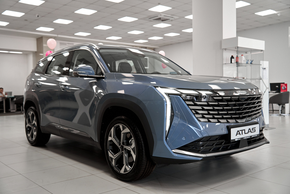 Geely Atlas Спорт, голубой