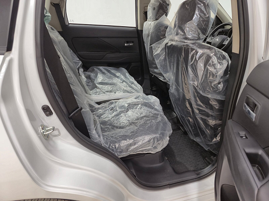 Mitsubishi Outlander Invite, 2022 года, пробег 906 км