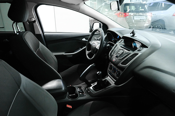 Ford Focus, 2013 года, пробег 194715 км