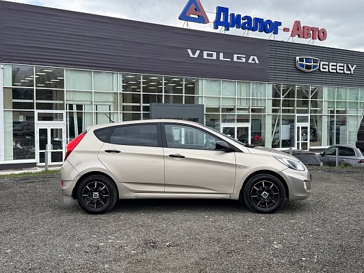 Hyundai Solaris Active, 2011 года, пробег 196956 км