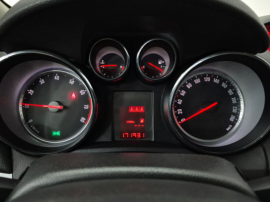 Opel Mokka Enjoy, 2013 года, пробег 171930 км