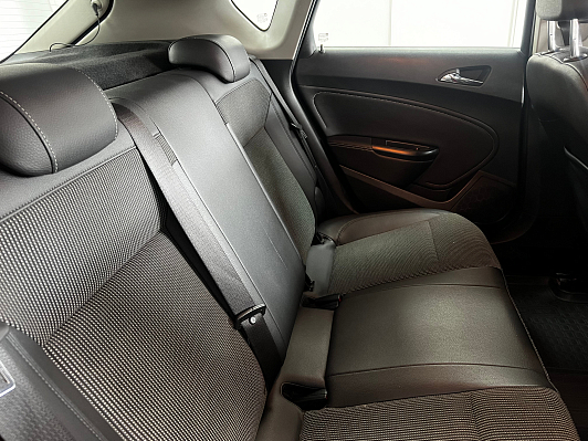 Opel Astra Cosmo, 2012 года, пробег 138000 км