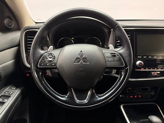 Mitsubishi Outlander Instyle, 2020 года, пробег 106578 км