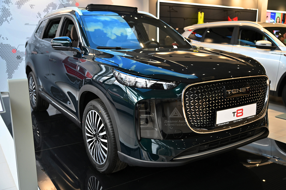 TENET T8 Ультра 4WD, зеленый