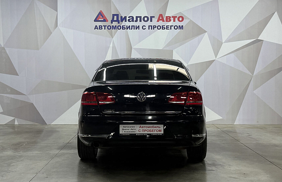 Volkswagen Passat Trendline, 2012 года, пробег 224132 км