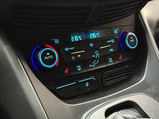 Ford Kuga Titanium, 2018 года, пробег 151000 км