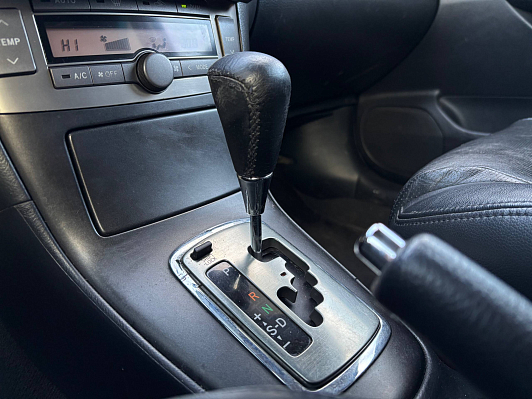 Toyota Avensis Люкс, 2006 года, пробег 190278 км