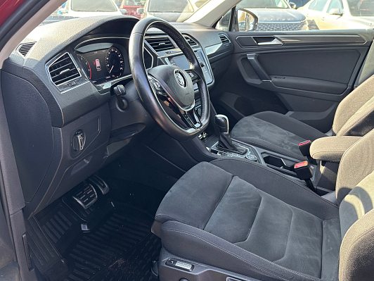 Volkswagen Tiguan Exclusive, 2018 года, пробег 133235 км