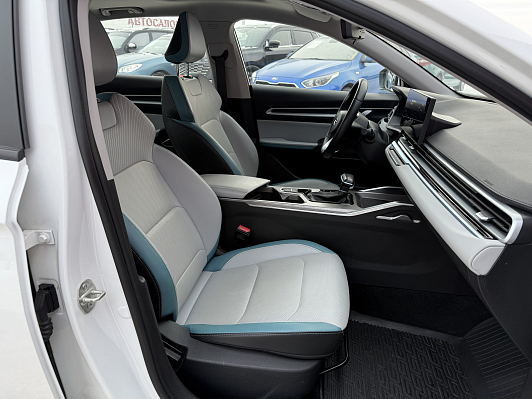 Geely Emgrand Flagship, 2023 года, пробег 20600 км