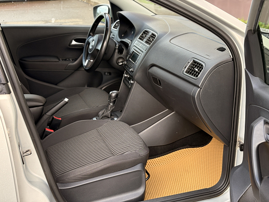 Volkswagen Polo Comfortline, 2015 года, пробег 244924 км
