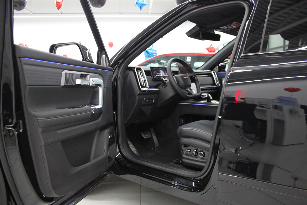 Omoda C7 , черный