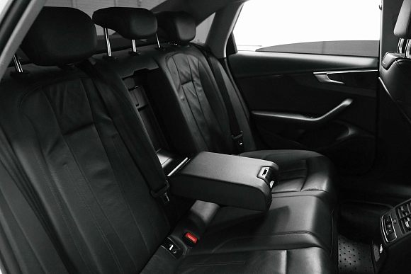 Audi A4 Advance, 2016 года, пробег 185000 км