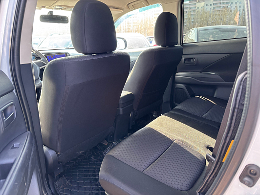 Mitsubishi Outlander Instyle, 2012 года, пробег 206000 км
