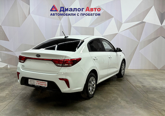 Kia Rio Luxe, 2018 года, пробег 125338 км