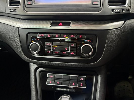 Volkswagen Sharan, 2011 года, пробег 71910 км