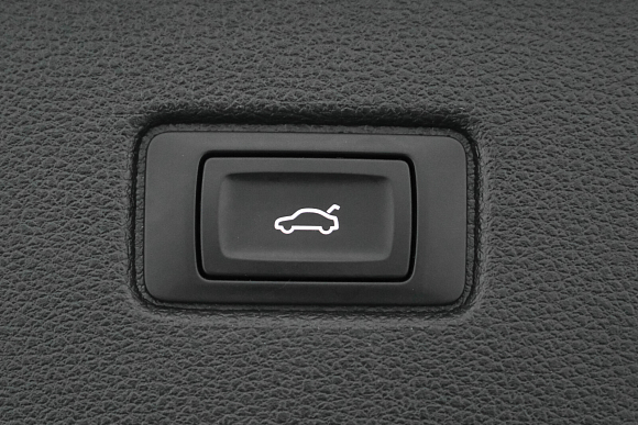 Audi Q7 Business, 2016 года, пробег 171356 км