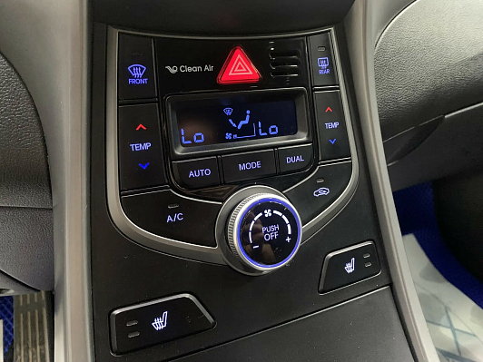 Hyundai Elantra, 2015 года, пробег 214634 км