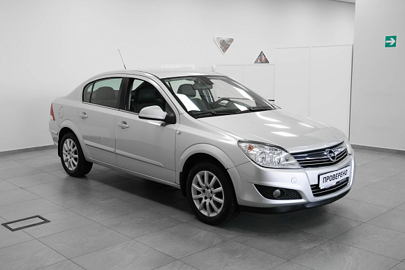 Opel Astra Cosmo, 2013 года, пробег 127000 км