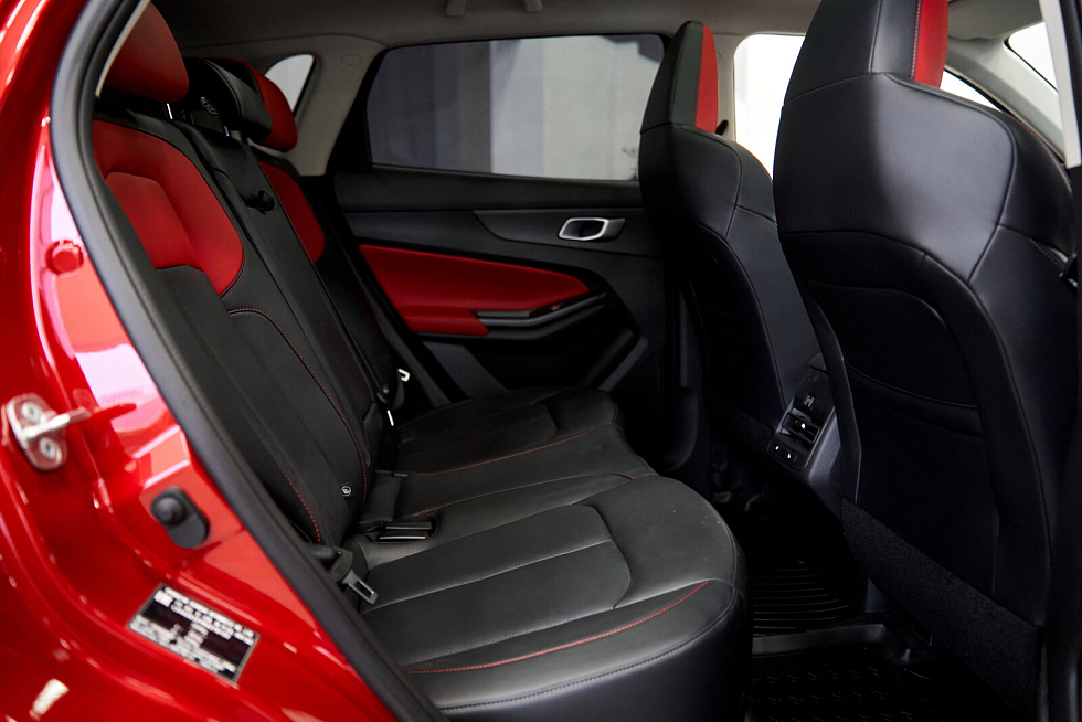 Changan UNI-S Техно, зеленый