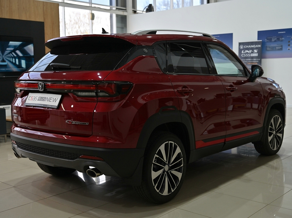 Changan CS35 Plus Техно, красный