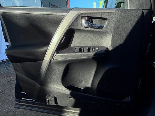 Toyota RAV4, 2018 года, пробег 208900 км