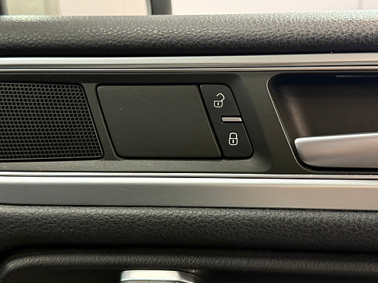 Volkswagen Touareg R-line, 2014 года, пробег 160000 км