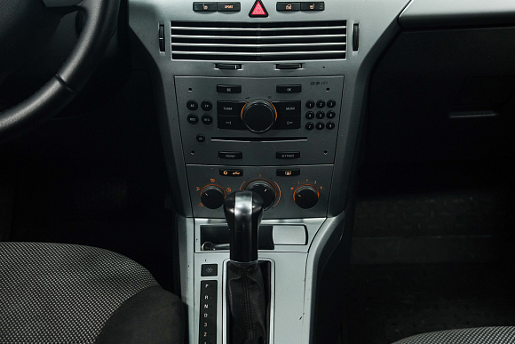 Opel Astra, 2014 года, пробег 188378 км