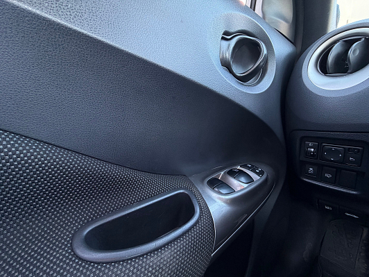 Nissan Juke XE, 2013 года, пробег 191800 км