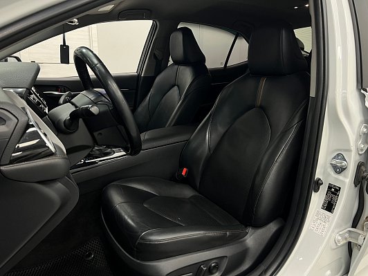 Toyota Camry Элеганс Safety, 2020 года, пробег 98682 км