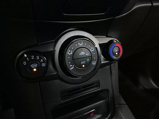 Ford Fiesta Trend, 2016 года, пробег 45528 км
