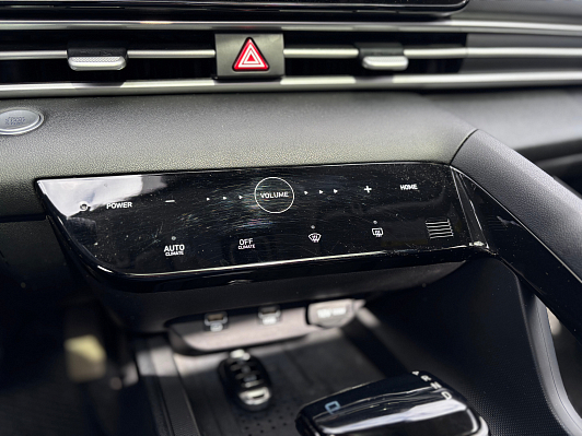 Hyundai Elantra Premium Edition, 2021 года, пробег 18993 км
