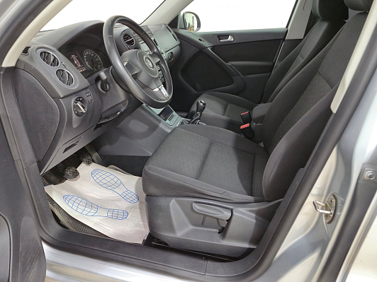 Volkswagen Tiguan Trend&Fun, 2012 года, пробег 162560 км