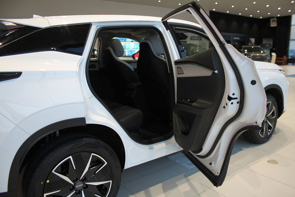 Omoda C5 Актив, белый