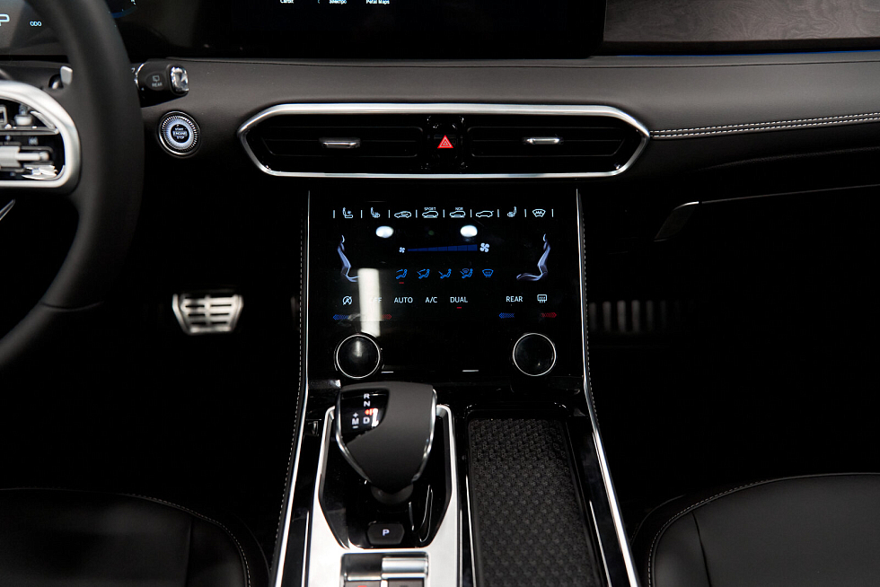 Jetour X90+ Премиум 7 мест, черный
