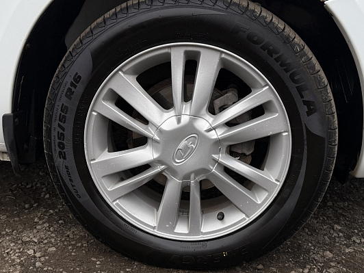 Lada (ВАЗ) Vesta Luxe Multimedia (2018-2019), 2017 года, пробег 96650 км