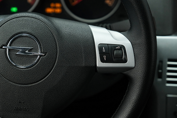 Opel Astra, 2014 года, пробег 188378 км