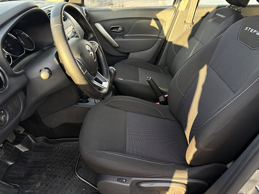 Renault Sandero Stepway Life, 2019 года, пробег 128784 км
