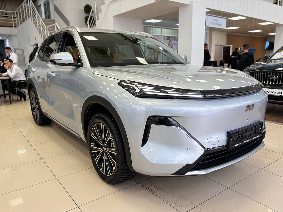 Geely EX5 EM-i Max, серебряный
