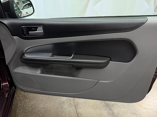 Ford Focus Comfort, 2010 года, пробег 376704 км