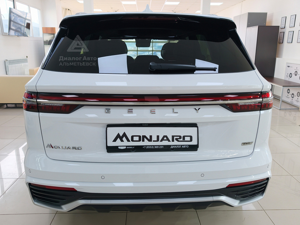 Geely Monjaro Флагман, белый