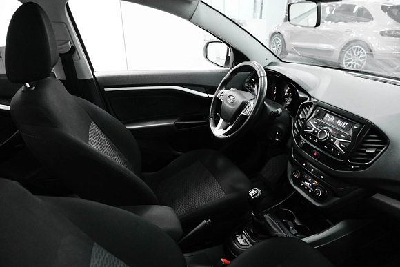 Lada (ВАЗ) Vesta, 2020 года, пробег 132673 км